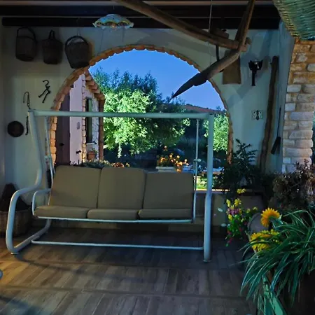 Della Via Francigena Bed & Breakfast 3*